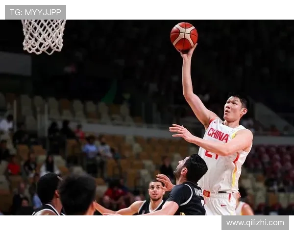 中国男篮在国际赛场上表现抢眼 揭秘年轻球员崛起之路