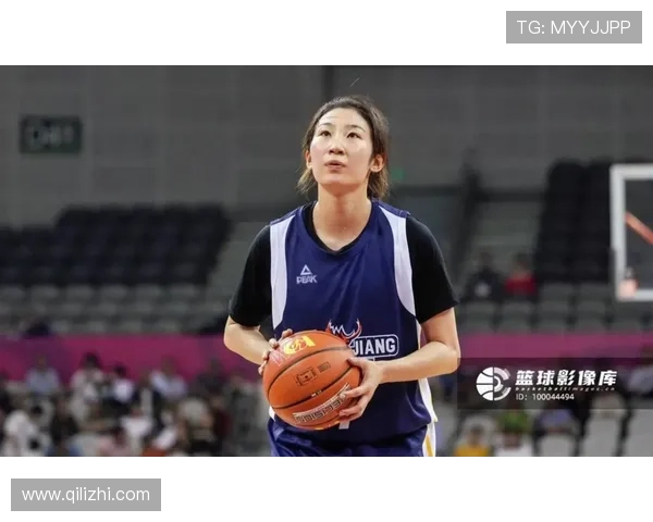 中国篮球联赛新赛季揭幕战精彩上演 强队对决引爆球迷热情 中国篮球联赛新赛季揭幕战精彩上演 强队对决引爆球迷热情