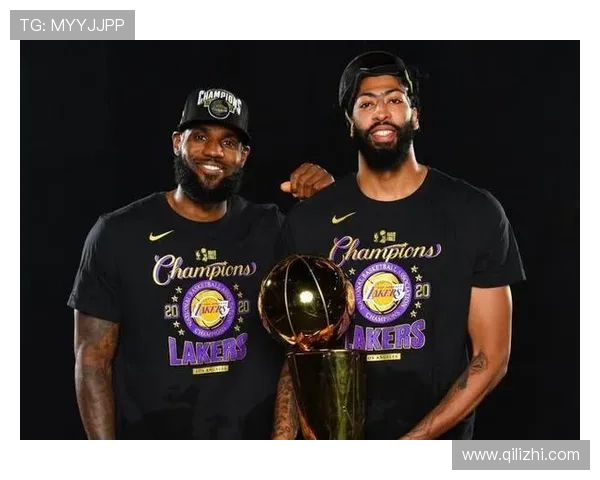 湖人队全新阵容亮相 詹姆斯与浓眉携手迎战新赛季挑战 湖人队全新阵容亮相 詹姆斯与浓眉携手迎战新赛季挑战