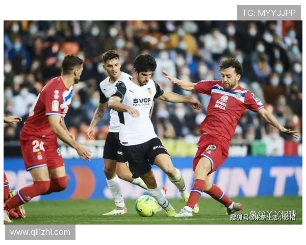 瓦伦西亚俱乐部迎接新赛季挑战 加强阵容引援并调整战术布局