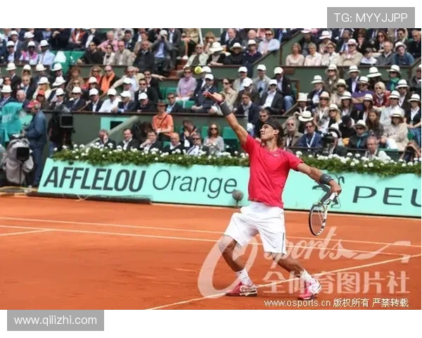 网球巨星在法国公开赛决赛中逆转获胜 创个人生涯新高