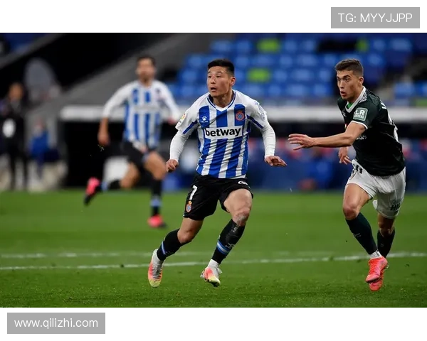 西班牙人俱乐部历史回顾与发展历程分析:从起步到辉煌的征程