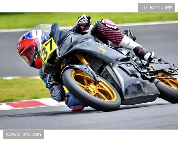 摩托车大奖赛最新动态：赛季变动与车手阵容调整引发热议