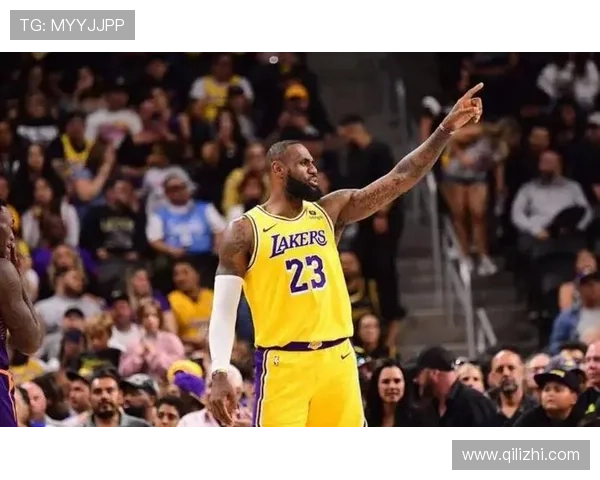 詹姆斯复出带队大胜勇士，湖人全员状态火热开启新赛季