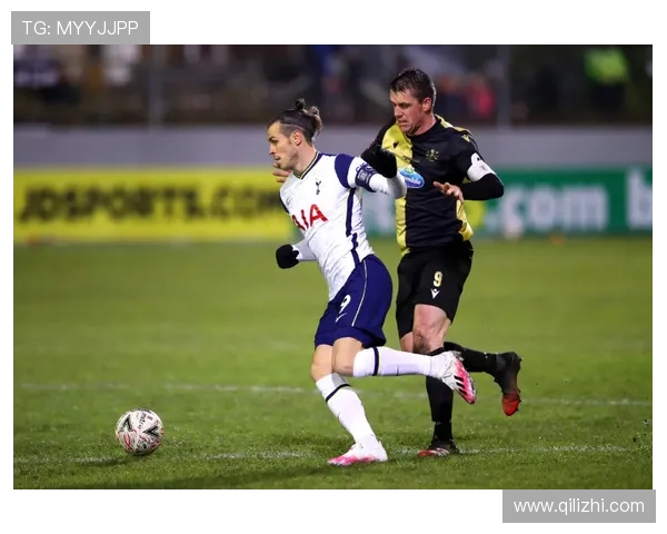 谢菲联新赛季表现回顾与球队最新动态分析